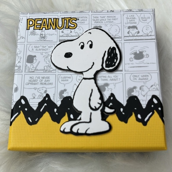 🆕 Peanuts Snoopy Rhinestone Crystals Pendant Necklace Fine Silver Plated - Picture 7 of 11